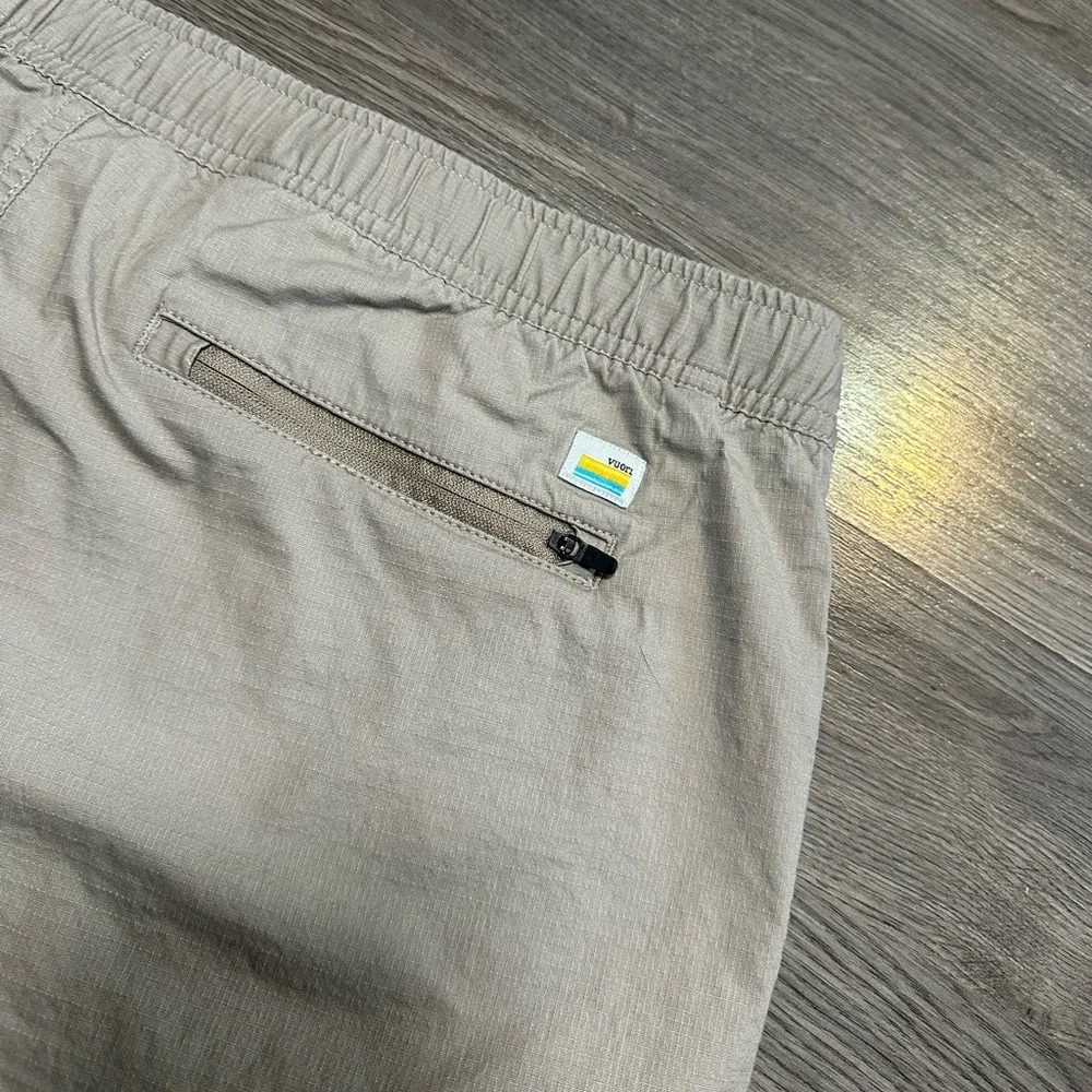 Vuori Ripstop Shorts Mens Large V370 8” Inseam Hiking 36x8 Beige Pockets - Picture 6 of 8